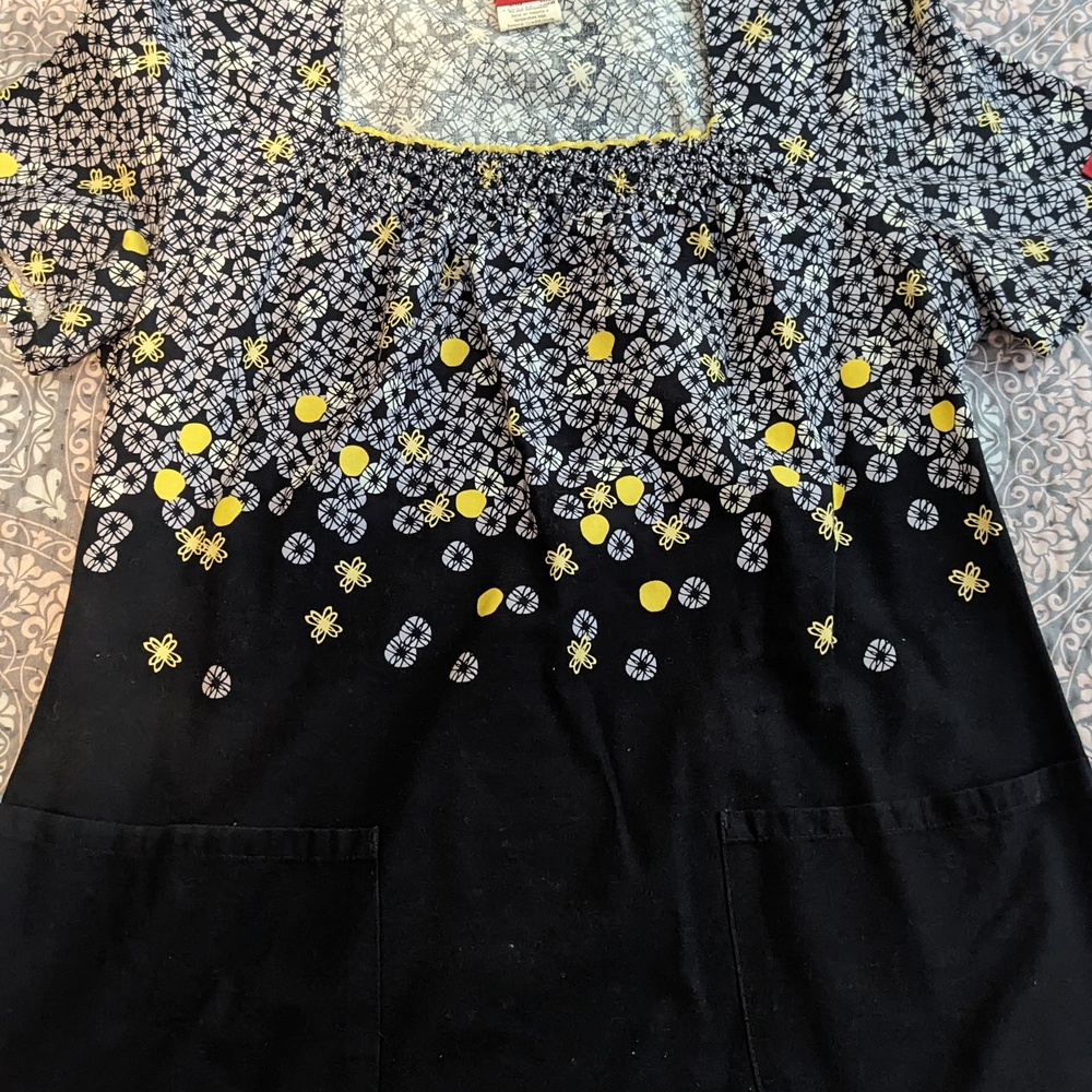 Scrub Patterned Tops/ Bundle - Picture 6 of 12